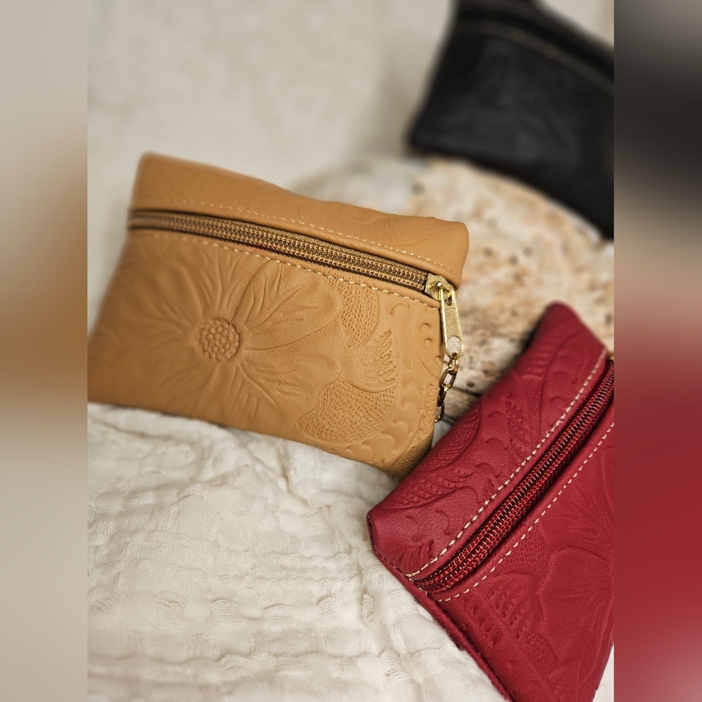 Handmade leather coin purse